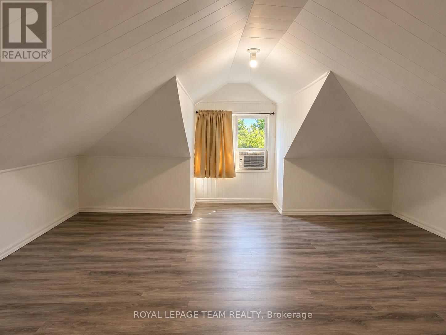 Upstairs bedroom - 26 Lane Street, Madawaska Valley, ON - Indoor Photo Showing Other Room