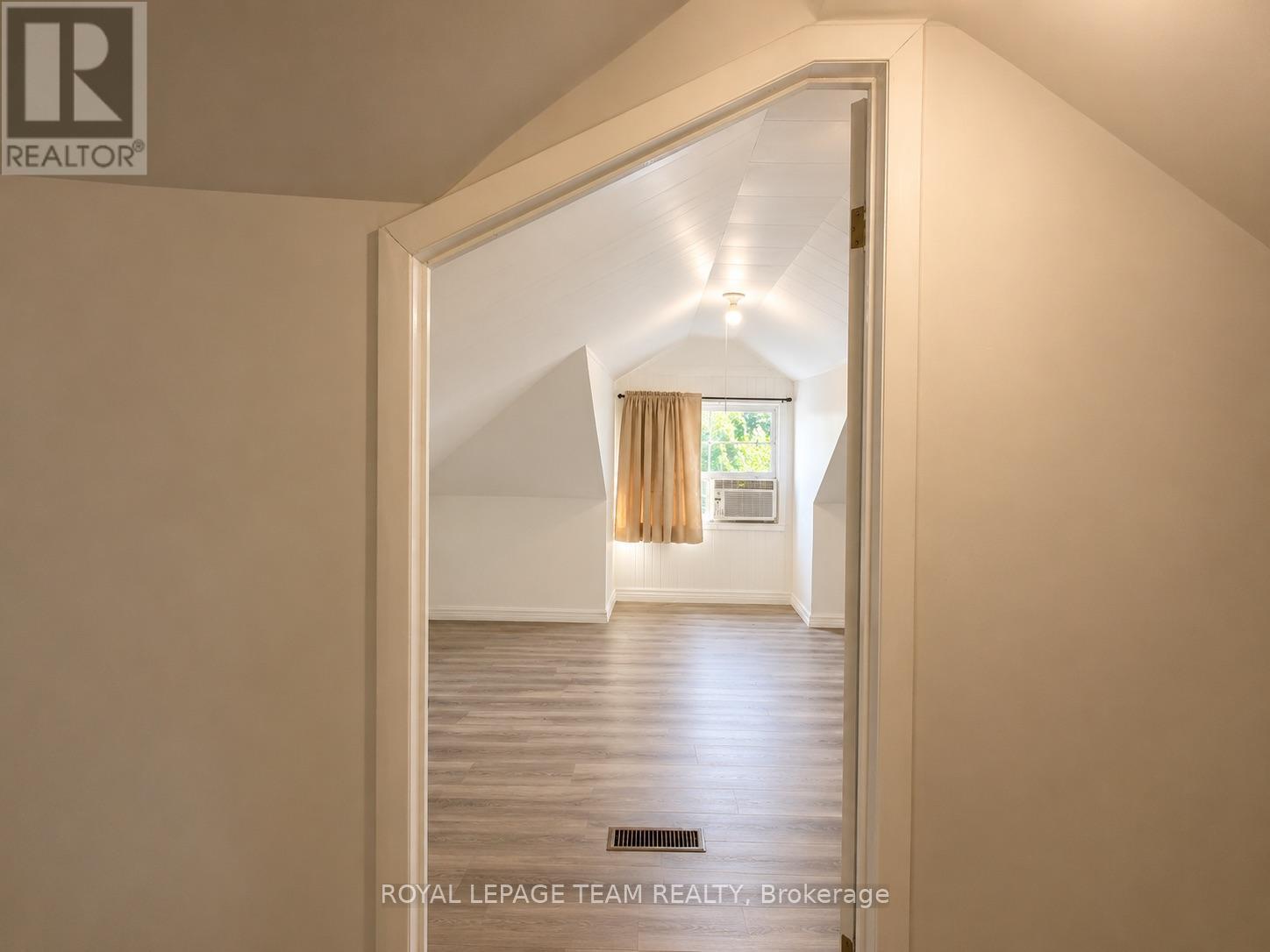 Upstairs - 26 Lane Street, Madawaska Valley, ON - Indoor Photo Showing Other Room