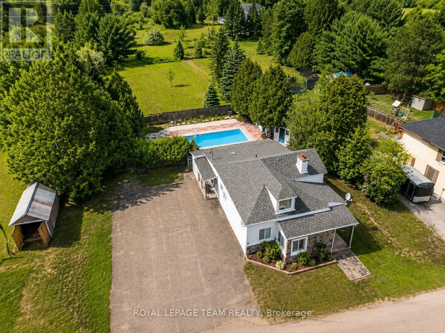 26 Lane Street, Madawaska Valley, ON - Outdoor With In Ground Pool