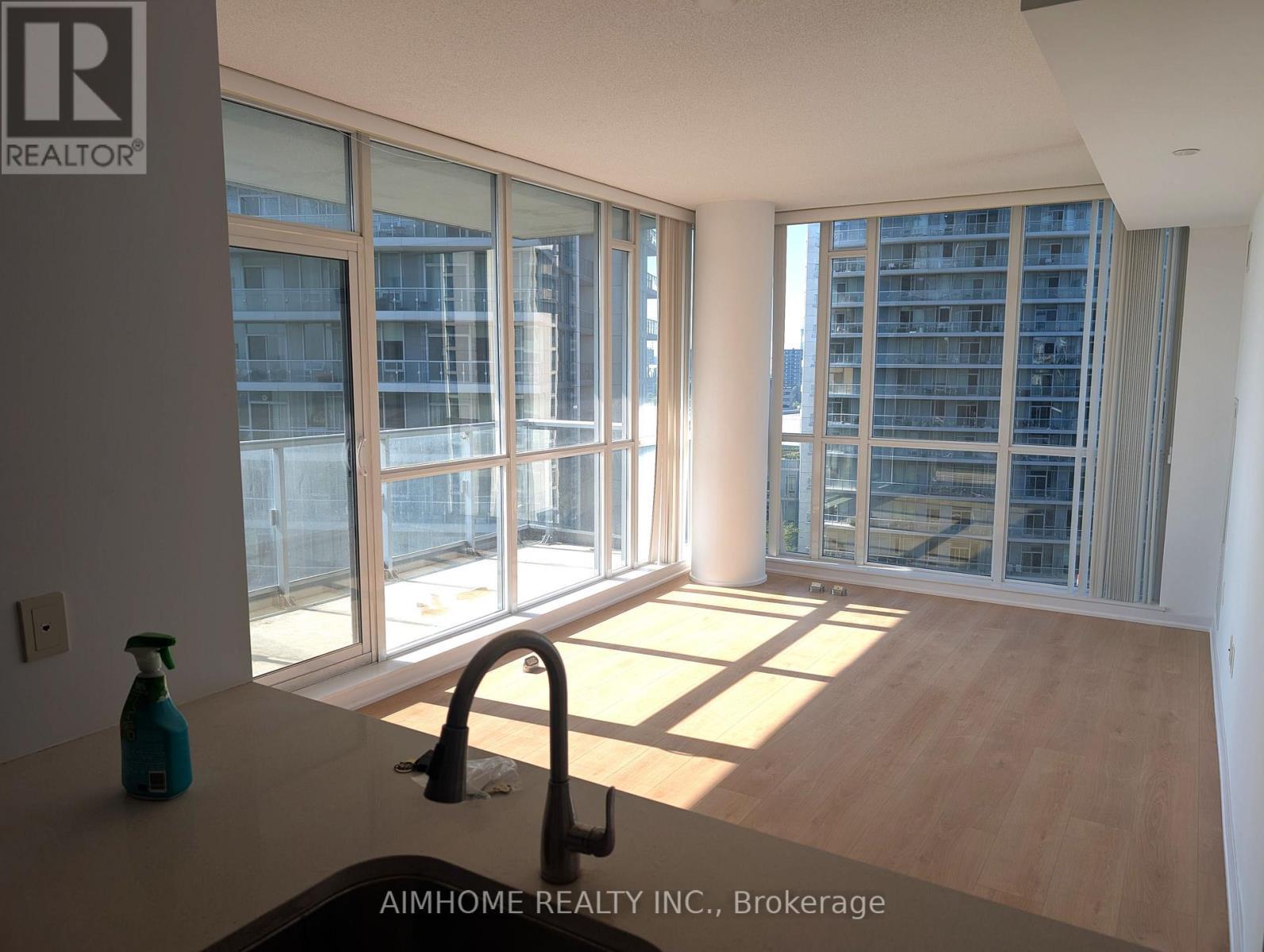 911 - 62 Forest Manor Road, Toronto, ON - Indoor Photo Showing Other Room