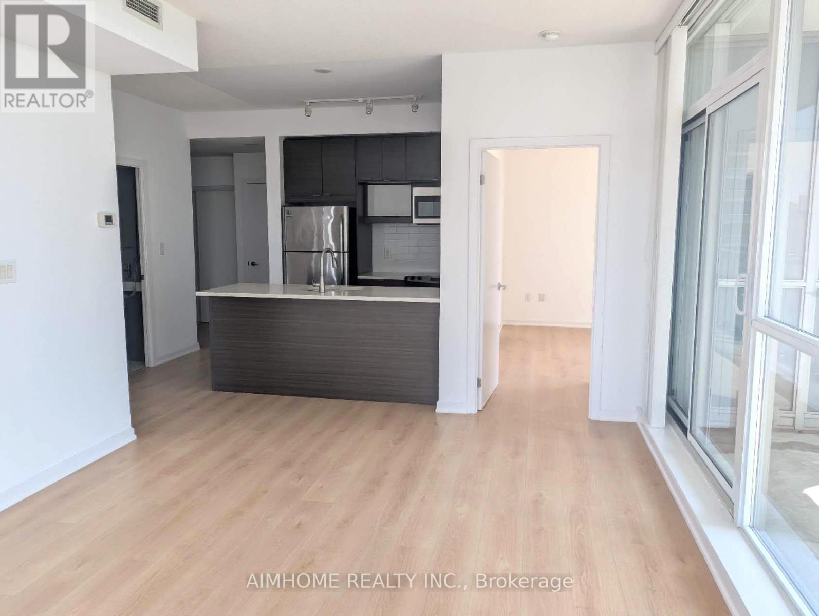 911 - 62 Forest Manor Road, Toronto, ON - Indoor