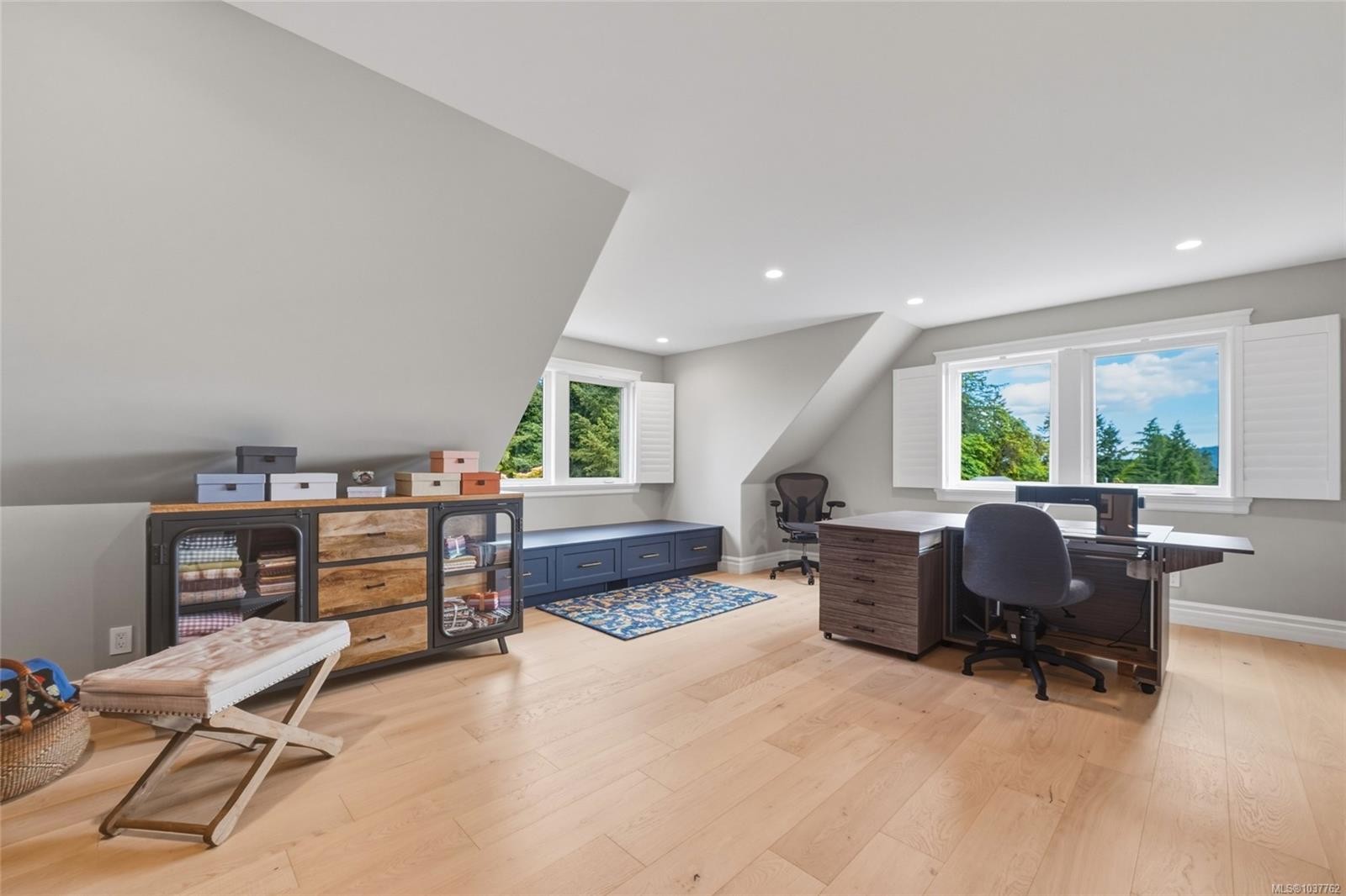6429 Bryn Rd, Central Saanich, BC
