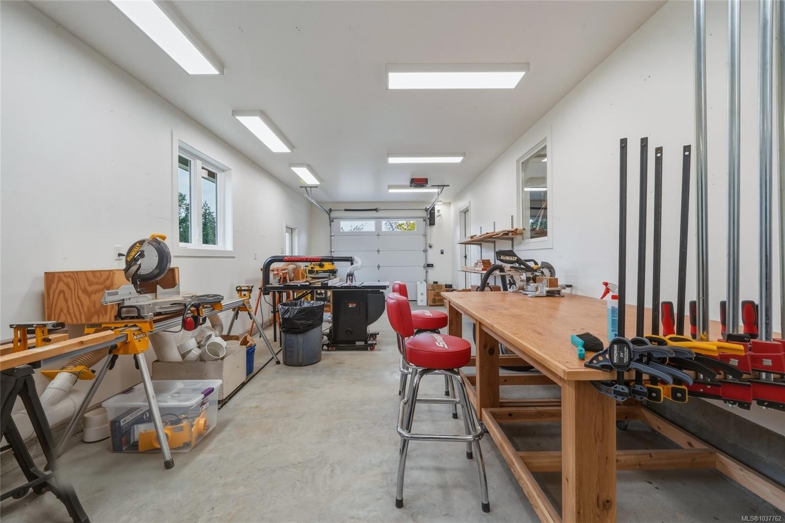 6429 Bryn Rd, Central Saanich, BC