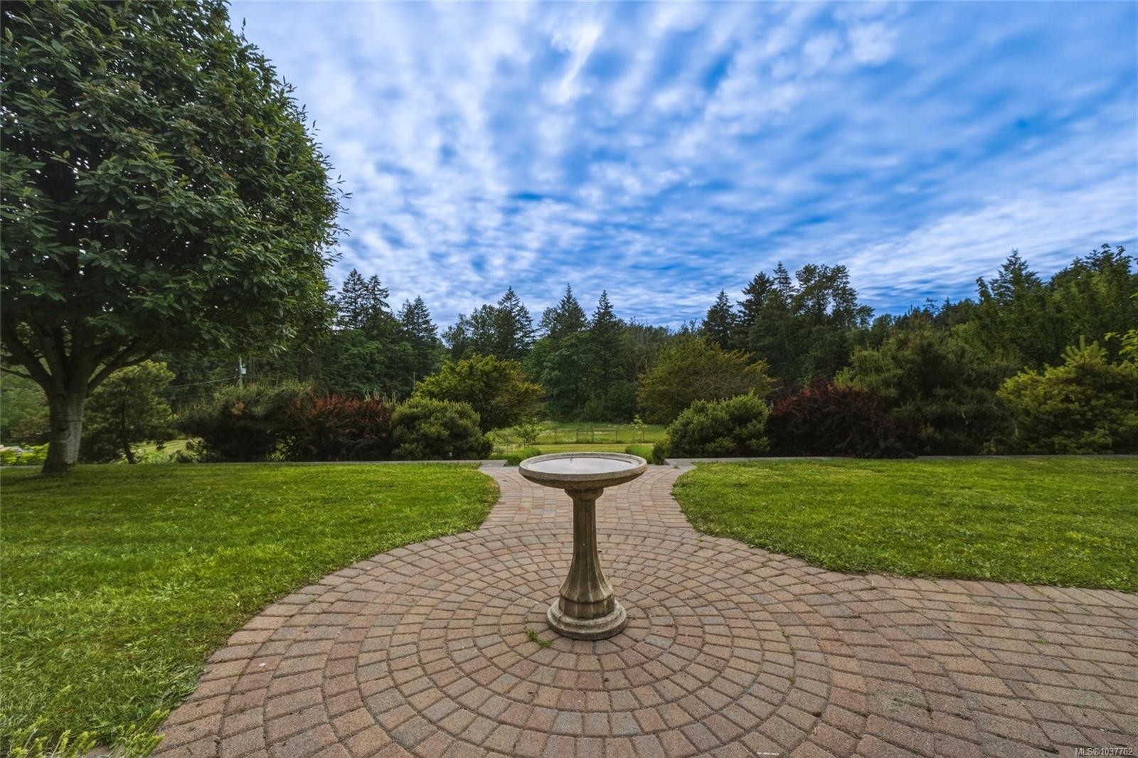6429 Bryn Rd, Central Saanich, BC