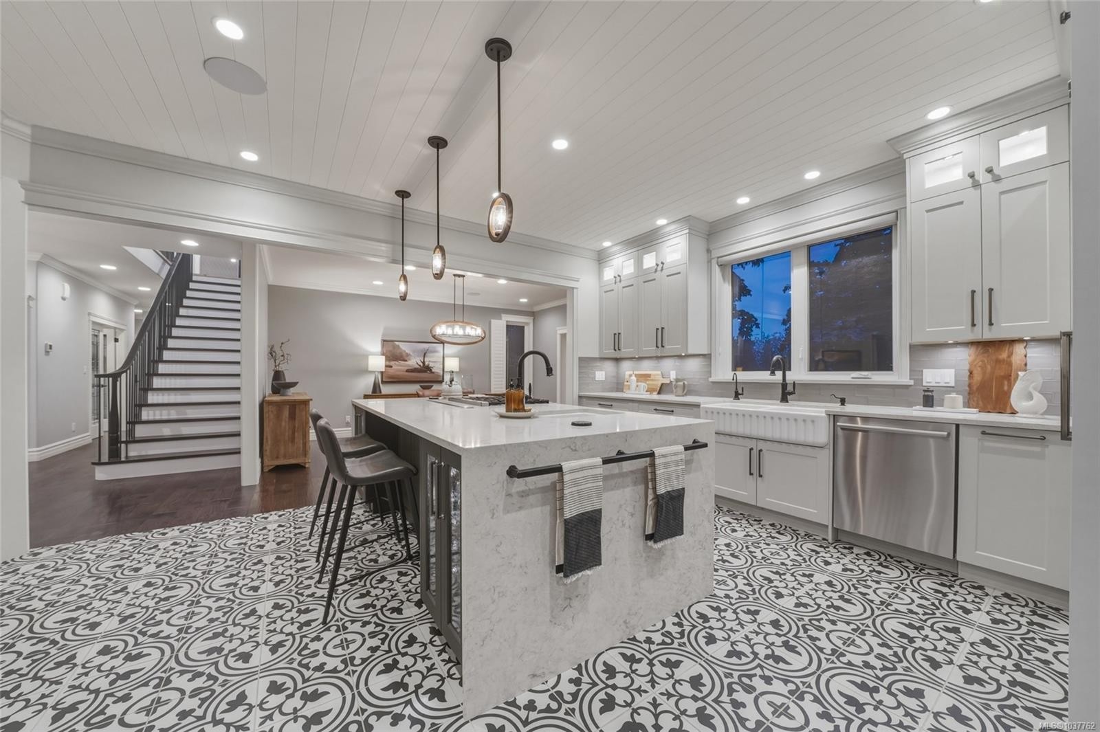 6429 Bryn Rd, Central Saanich, BC