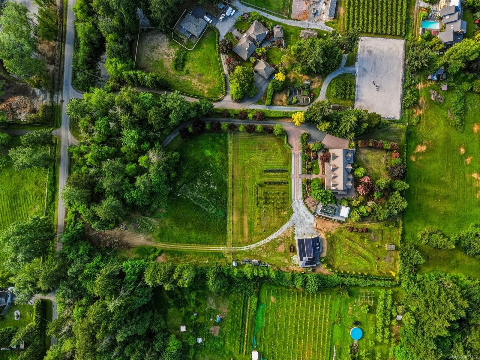 6429 Bryn Rd, Central Saanich, BC