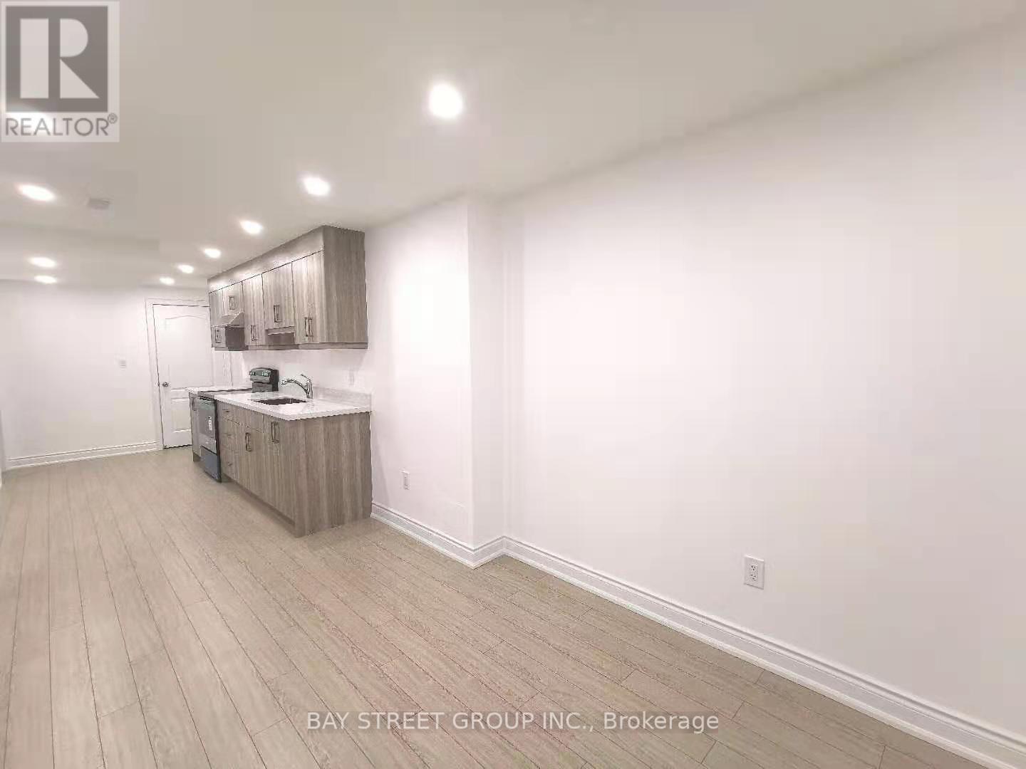 Bsmt - 267 Bathurst Glen Drive, Vaughan, ON - Indoor Photo Showing Other Room