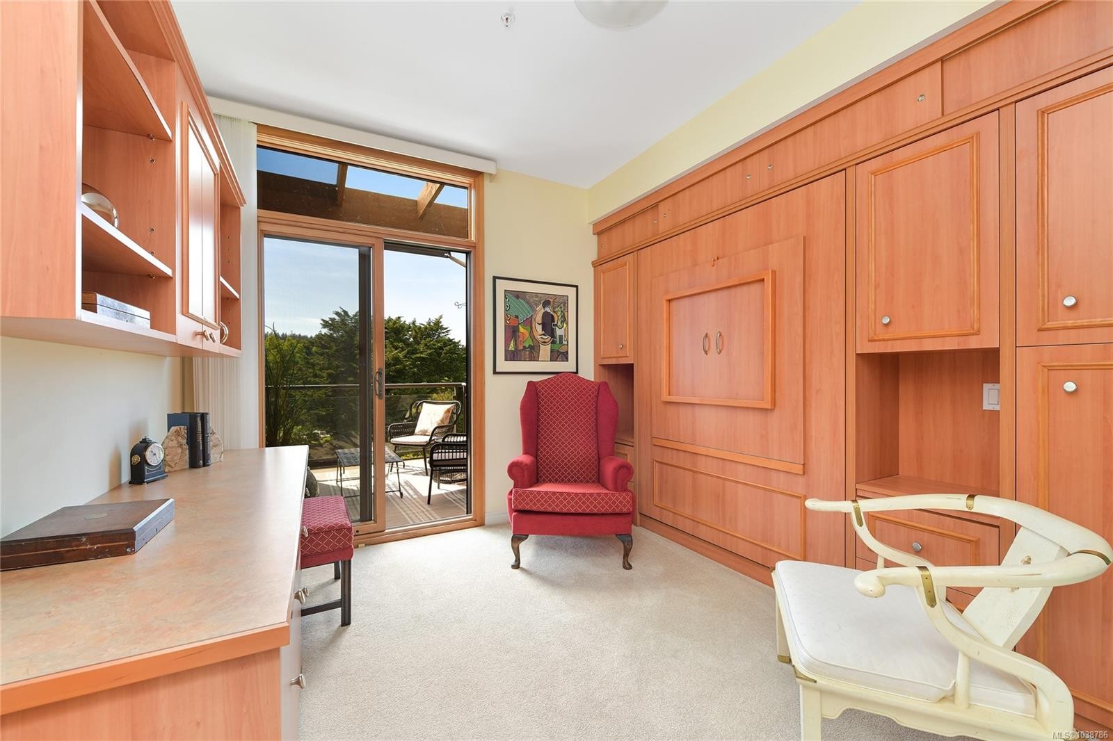 #403-5327 Cordova Bay Rd, Saanich, BC - Indoor