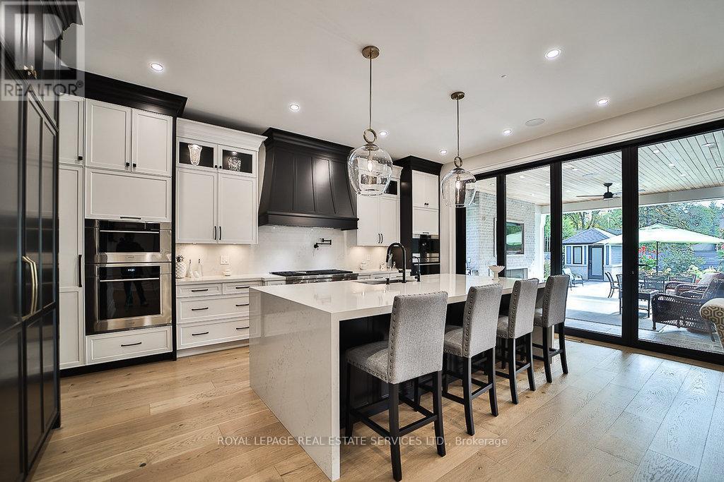 1301 Twin Oaks Dell, Mississauga, ON - Indoor