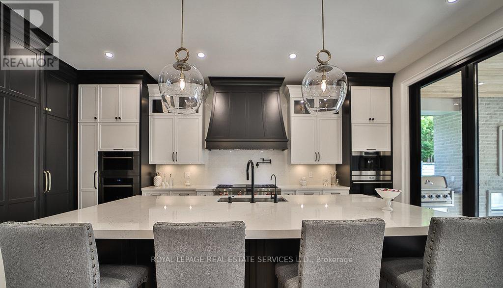 1301 Twin Oaks Dell, Mississauga, ON - Indoor
