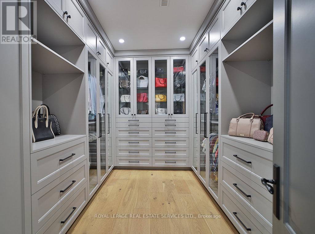 1301 Twin Oaks Dell, Mississauga, ON - Indoor Photo Showing Other Room