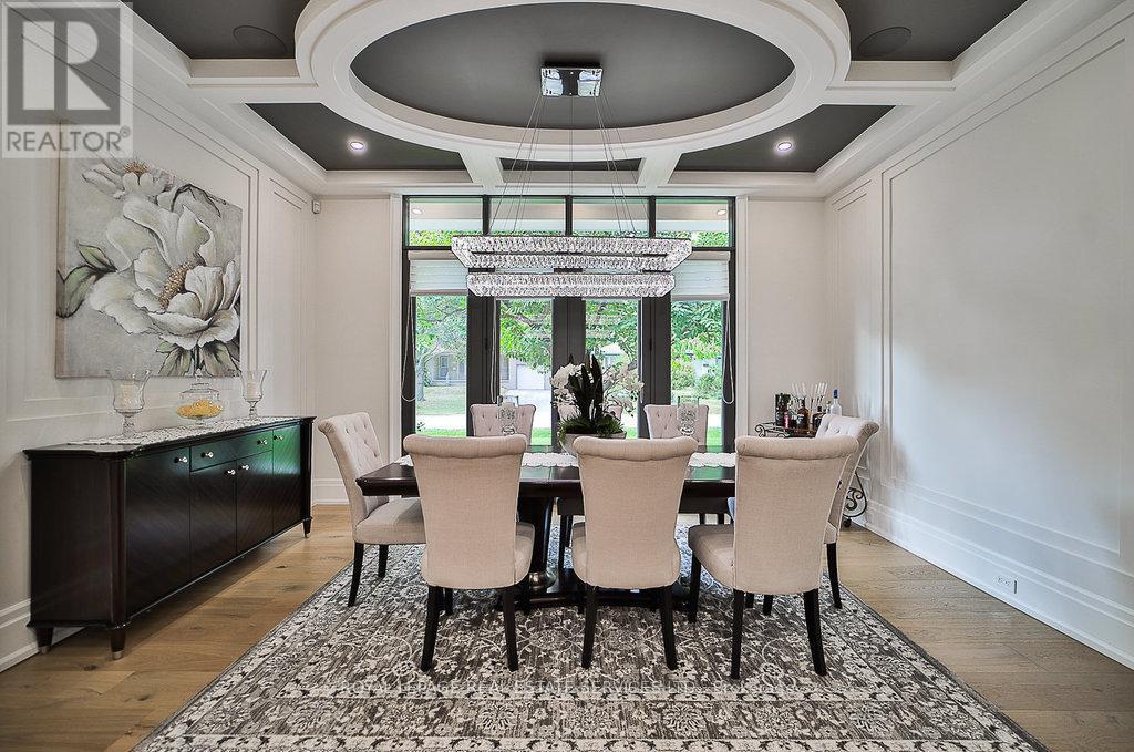 1301 Twin Oaks Dell, Mississauga, ON - Indoor Photo Showing Dining Room