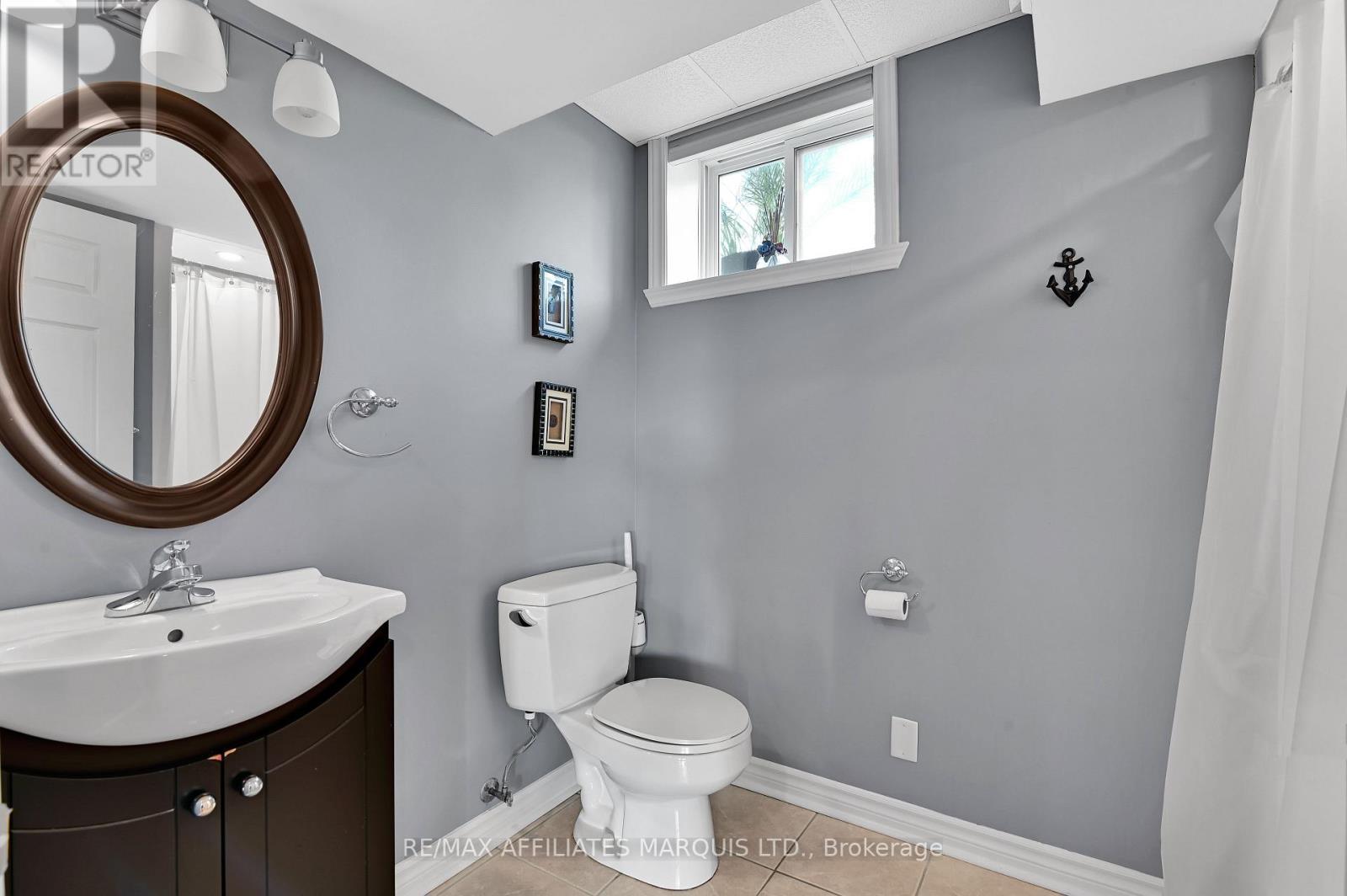 19414 Malibu Lane, South Glengarry, ON - Indoor Photo Showing Bathroom