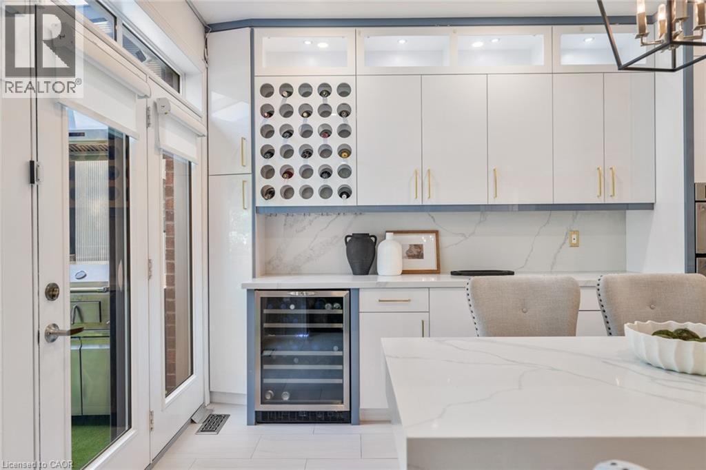 3340 Terra Cotta Lane, Burlington, ON - Indoor