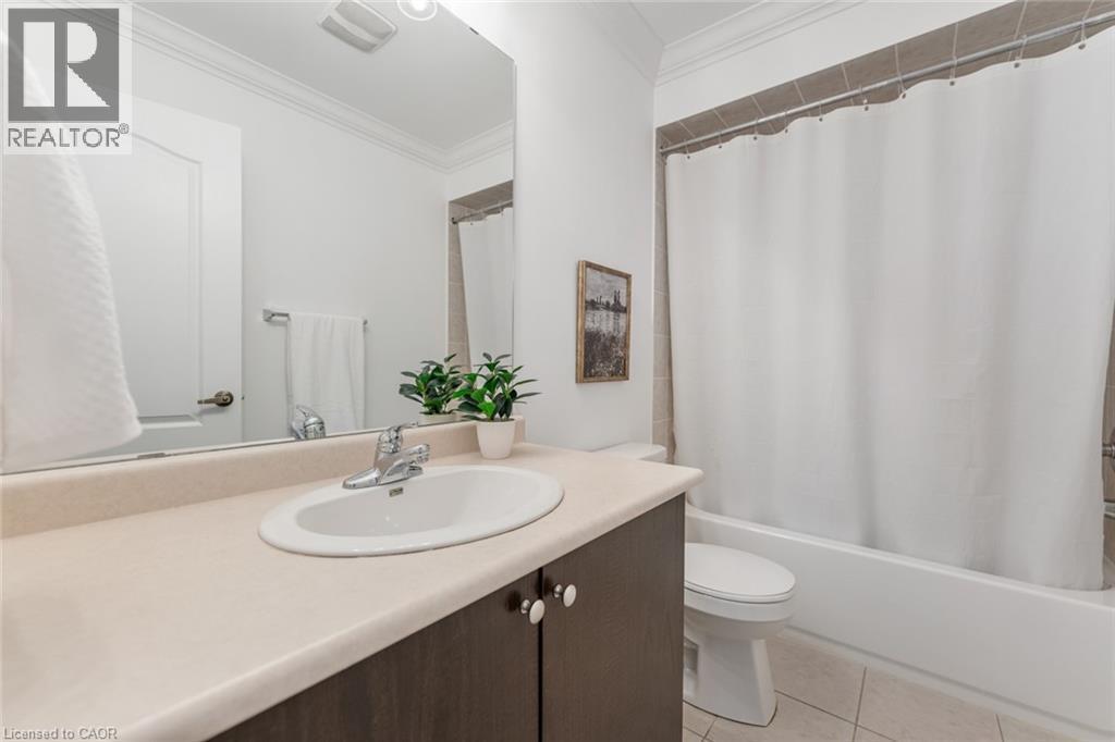 3340 Terra Cotta Lane, Burlington, ON - Indoor Photo Showing Bathroom