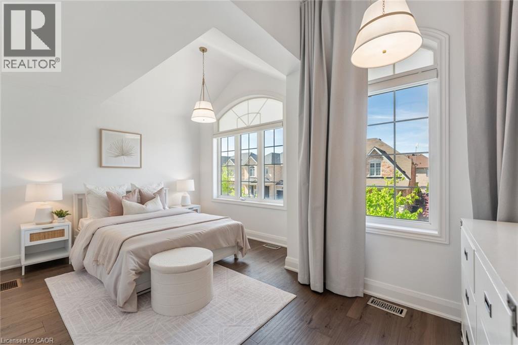 3340 Terra Cotta Lane, Burlington, ON - Indoor Photo Showing Bedroom