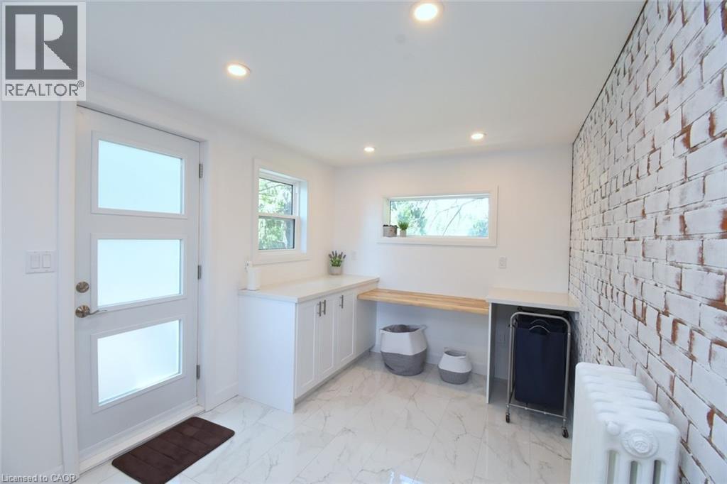 89 Lynden Road, Lynden, ON