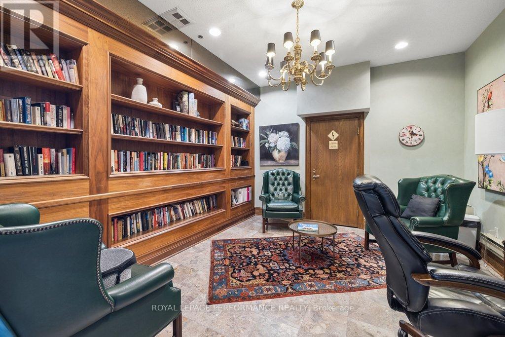 Library - 905 - 1480 Riverside Drive, Ottawa, ON - Indoor