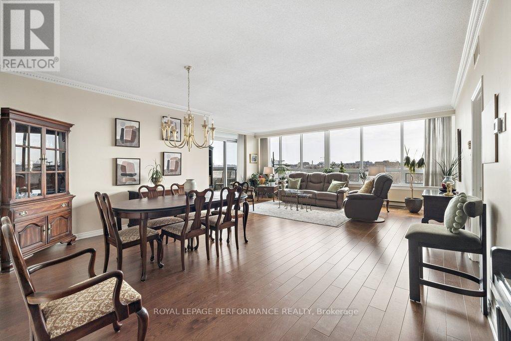 Open concept Living & Dining - 905 - 1480 Riverside Drive, Ottawa, ON - Indoor