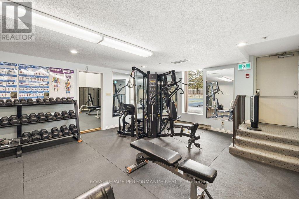 one of several Fitness areas - 905 - 1480 Riverside Drive, Ottawa, ON - Indoor Photo Showing Gym Room