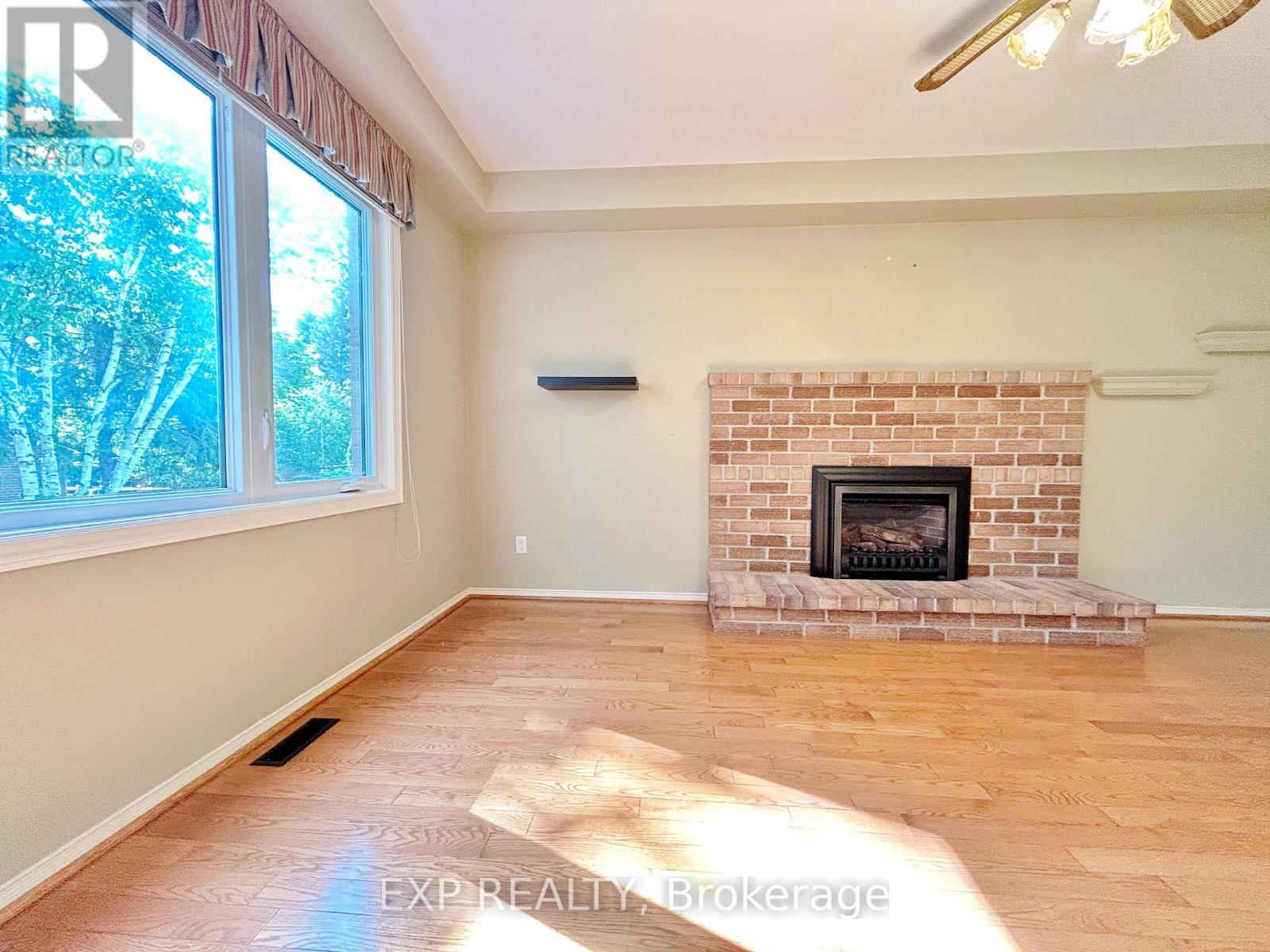 23 Haskell Crescent, Aurora, ON - Indoor With Fireplace