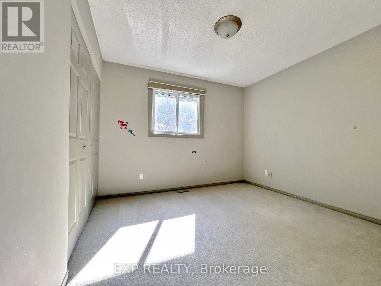 23 Haskell Crescent, Aurora, ON - Indoor Photo Showing Other Room