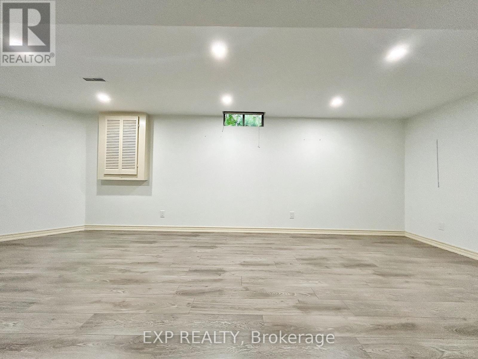 23 Haskell Crescent, Aurora, ON - Indoor Photo Showing Other Room