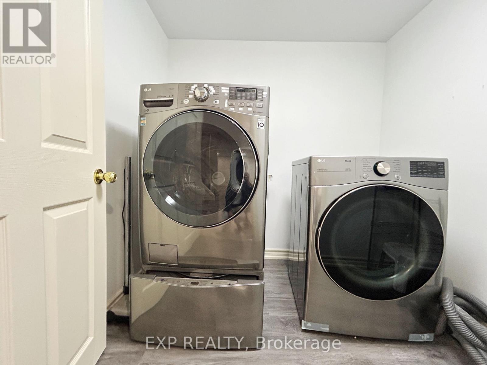 23 Haskell Crescent, Aurora, ON - Indoor Photo Showing Laundry Room