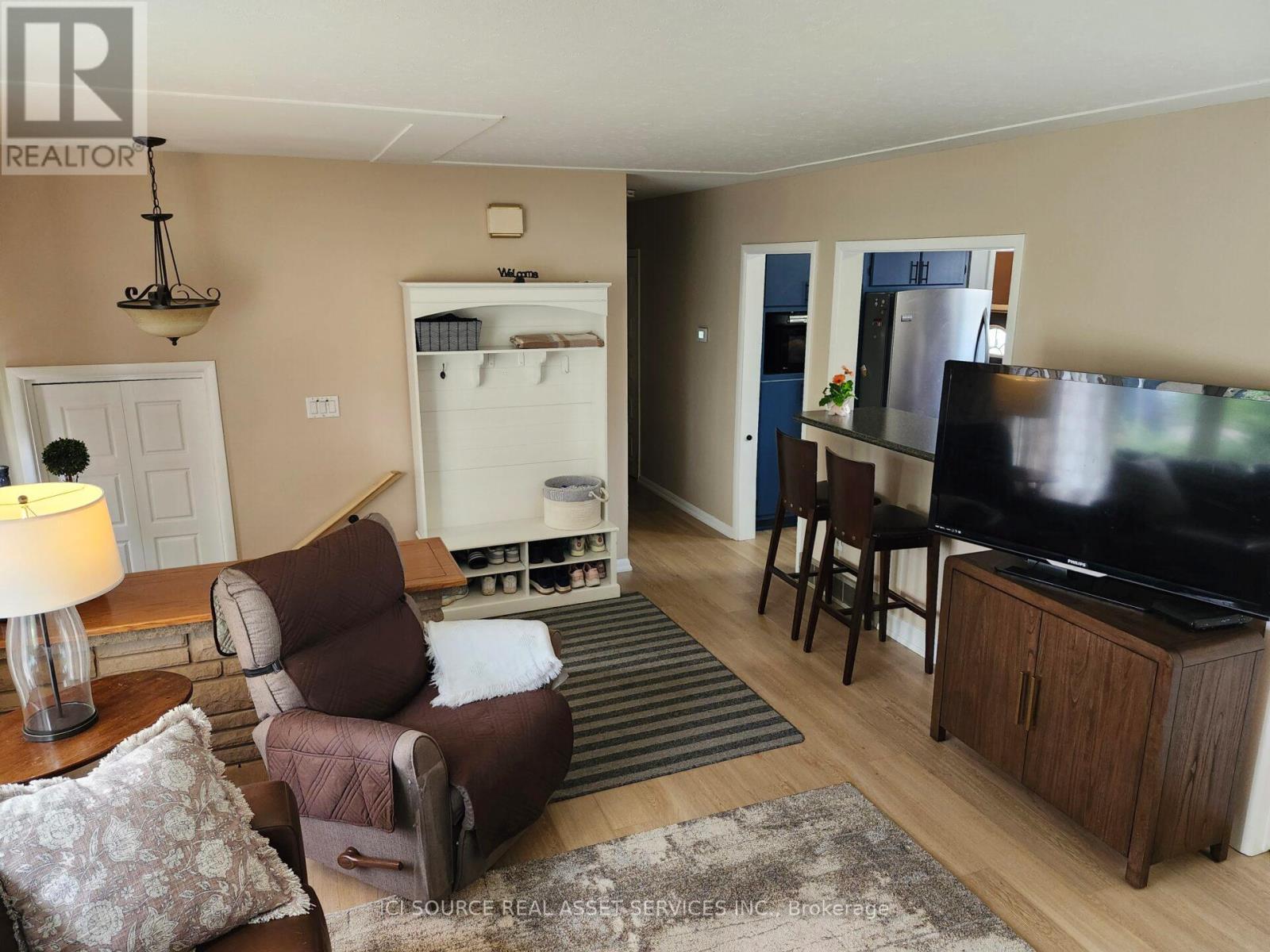 54 Rockwyn Crescent, London East, ON - Outdoor