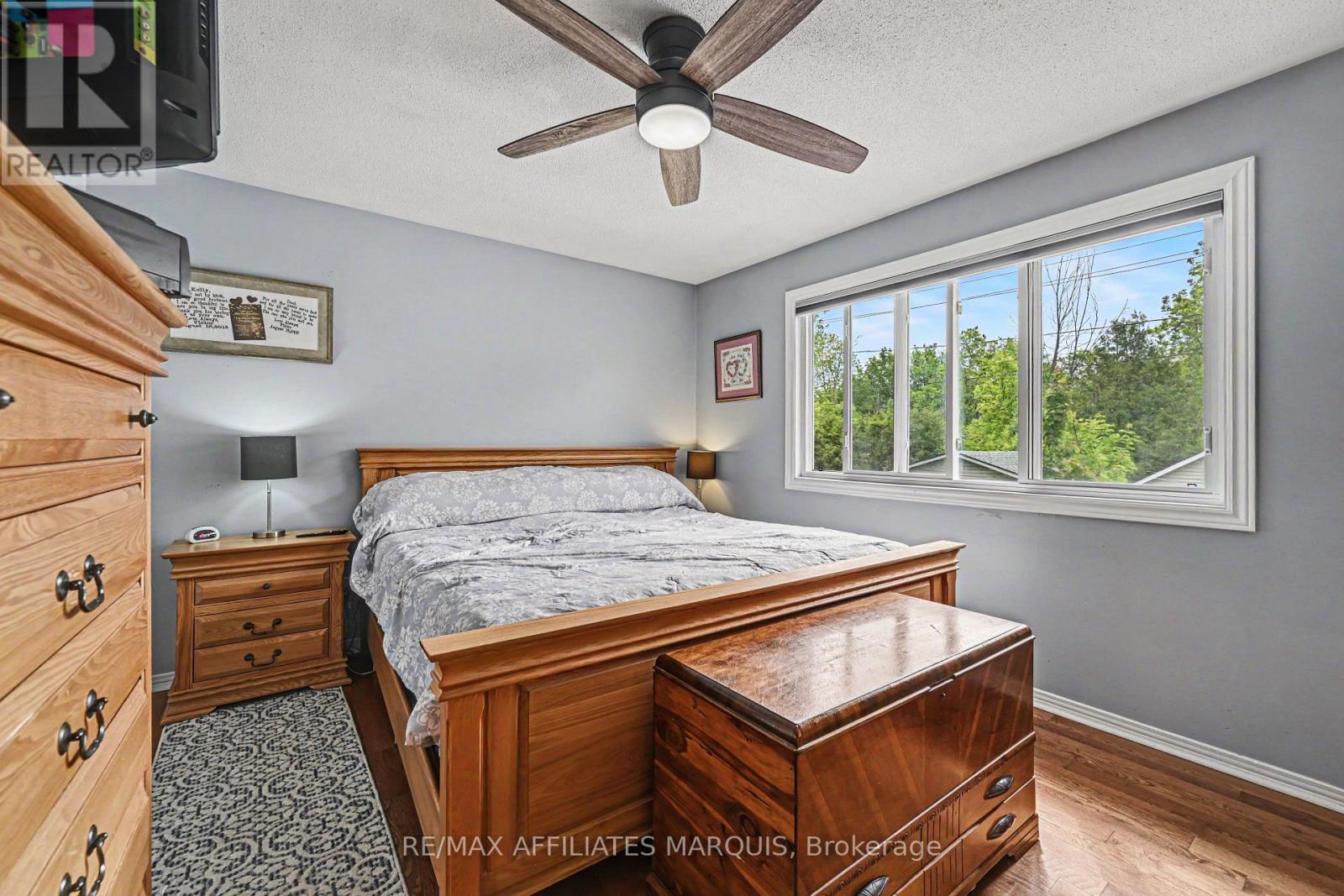 15 Pearl Street, Smiths Falls, ON - Indoor Photo Showing Bedroom