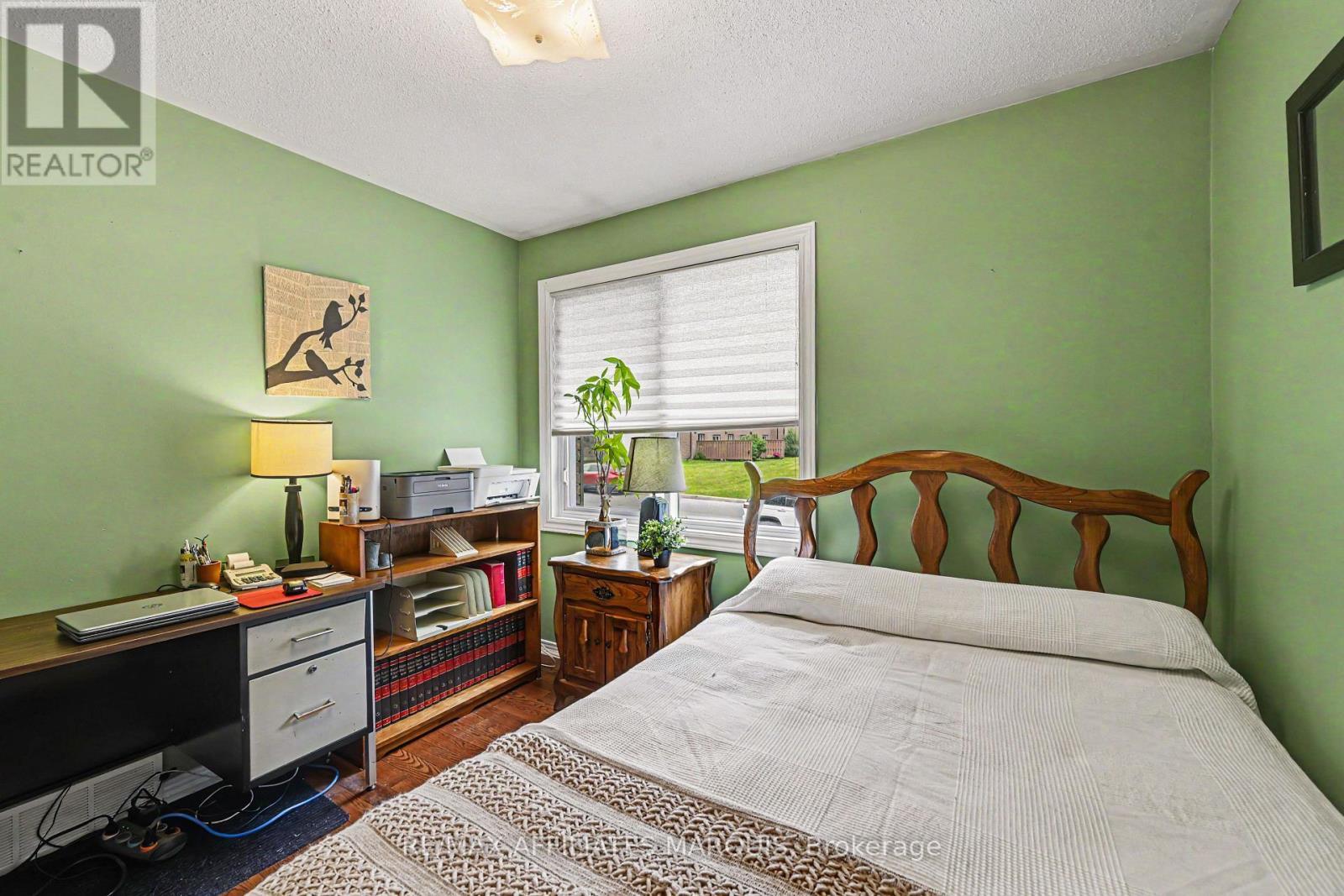 15 Pearl Street, Smiths Falls, ON - Indoor Photo Showing Bedroom