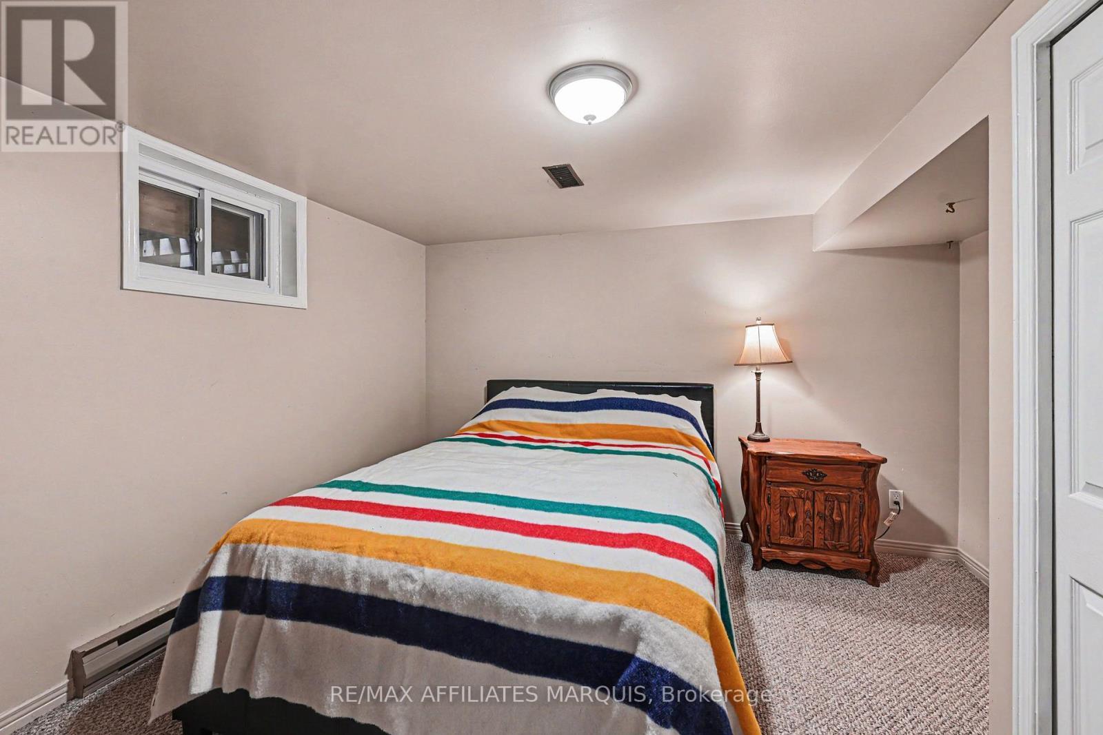 15 Pearl Street, Smiths Falls, ON - Indoor Photo Showing Bedroom
