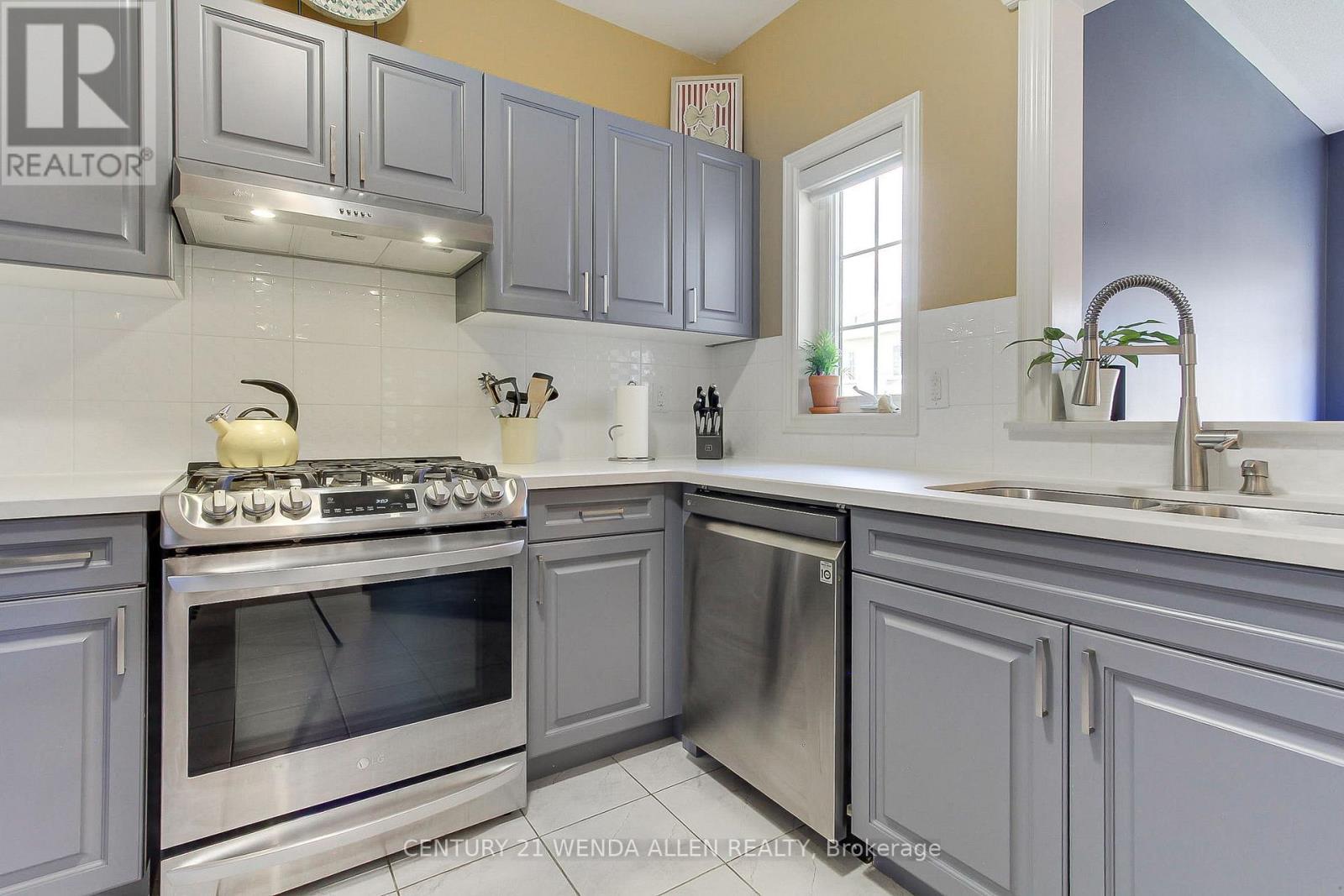 79 Jevons Drive, Ajax, ON - Indoor Photo Showing Kitchen With Double Sink With Upgraded Kitchen