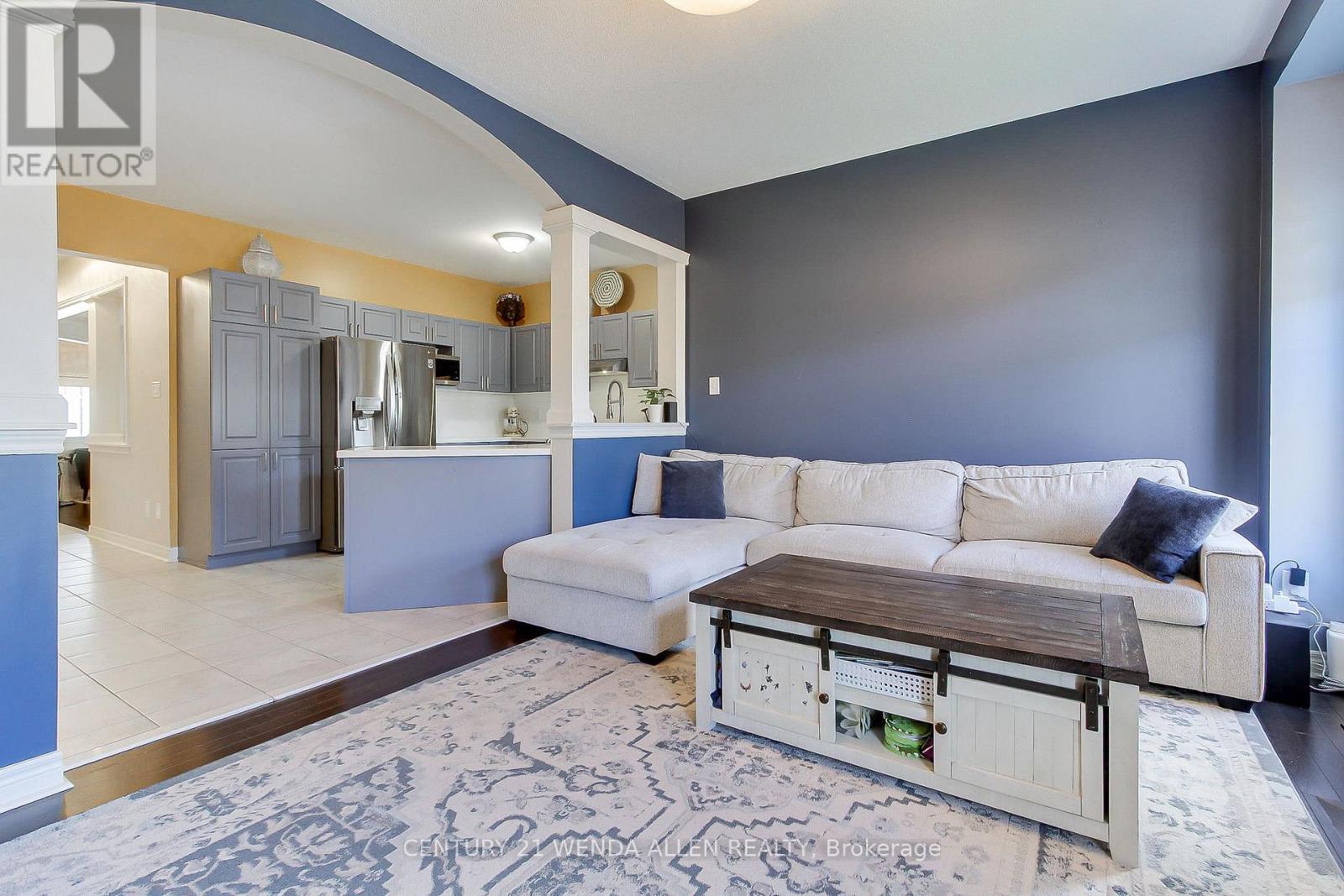 79 Jevons Drive, Ajax, ON - Indoor Photo Showing Living Room