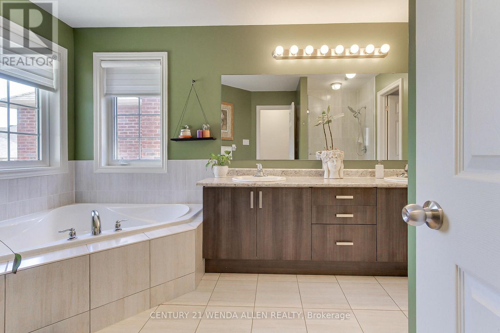 79 Jevons Drive, Ajax, ON - Indoor Photo Showing Bathroom