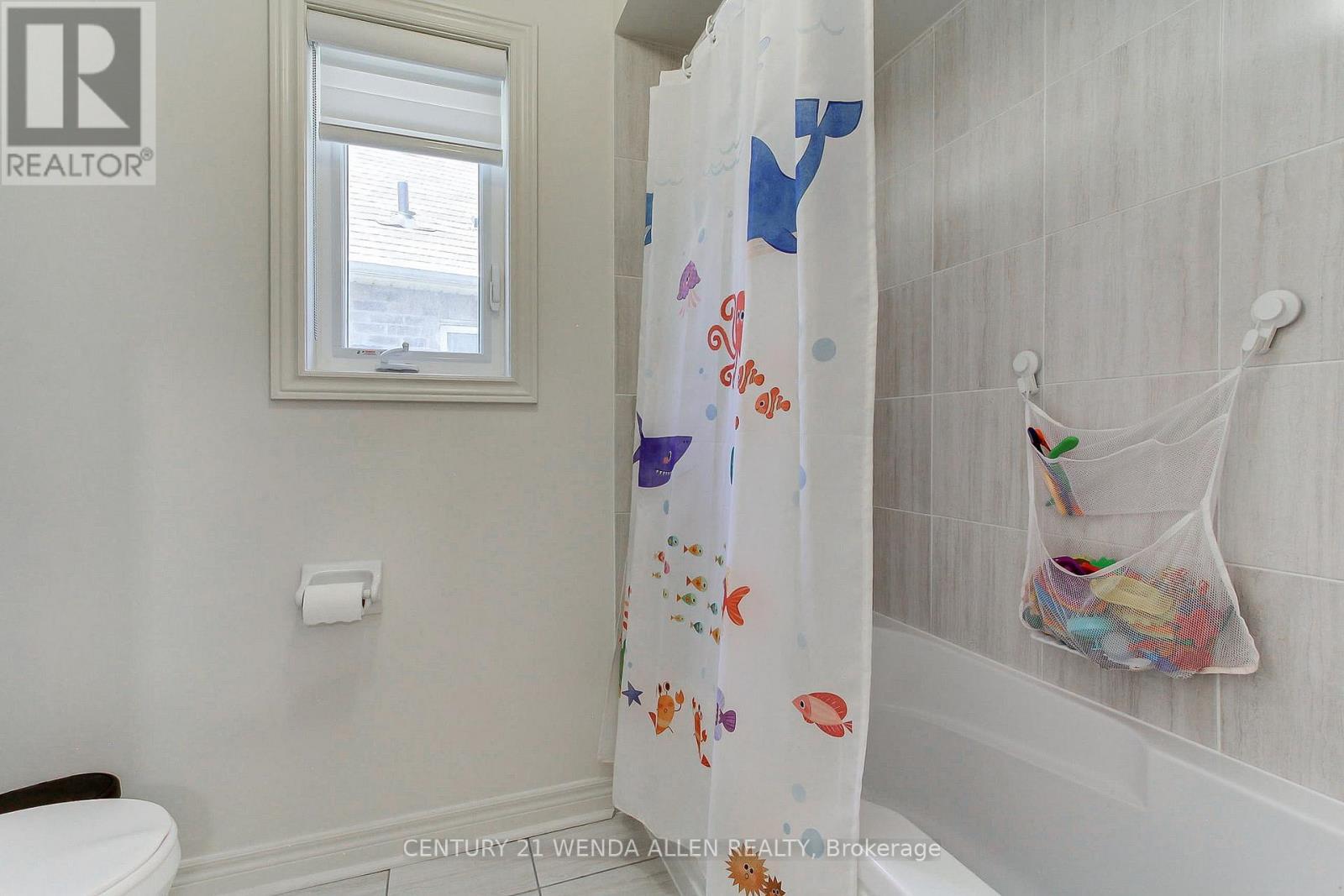 79 Jevons Drive, Ajax, ON - Indoor Photo Showing Bathroom