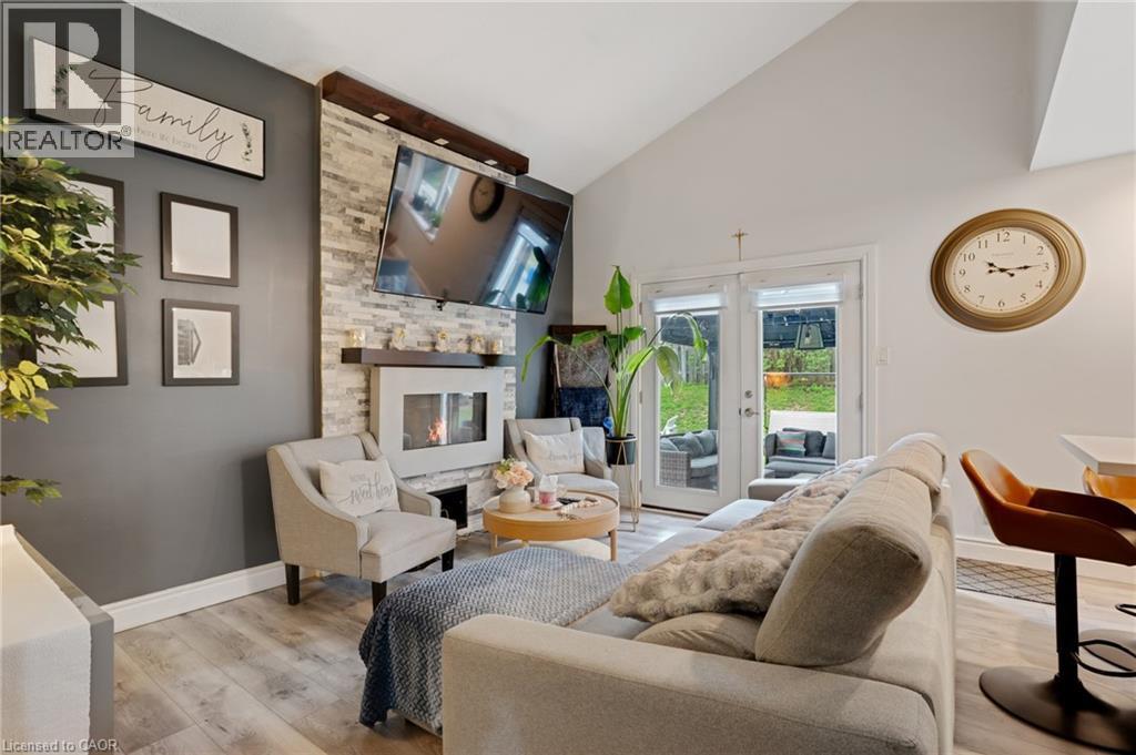 26 Telfer Court, Cambridge, ON - Indoor With Fireplace
