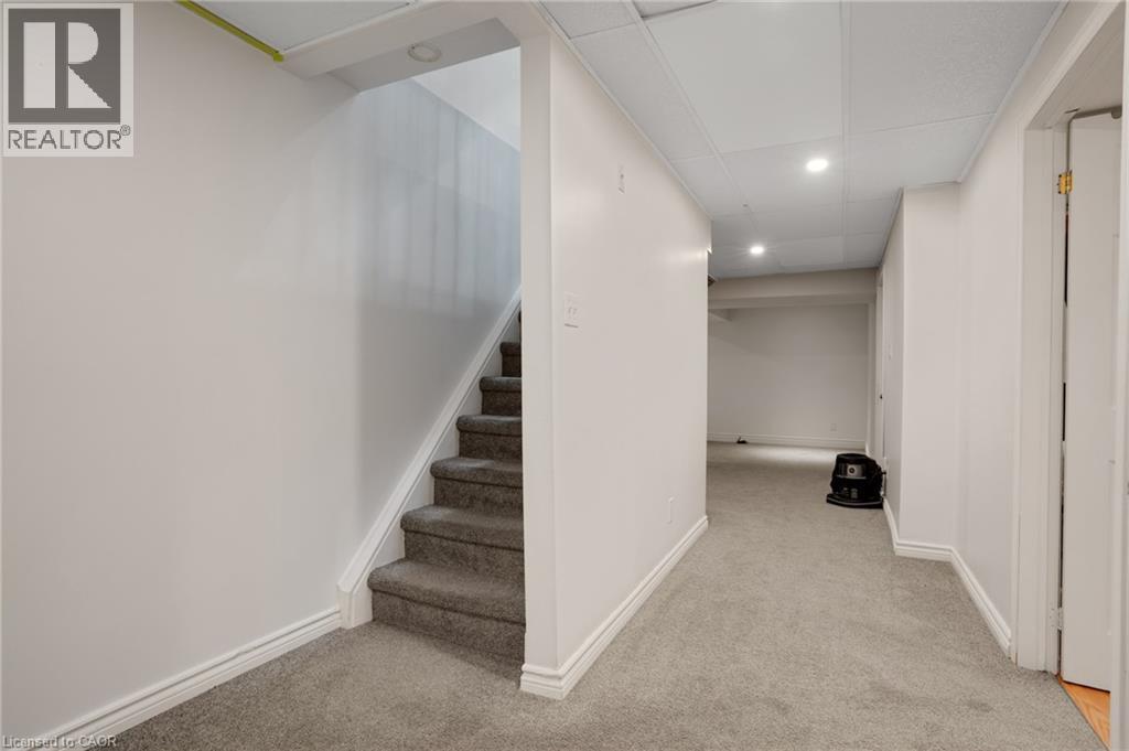 26 Telfer Court, Cambridge, ON - Indoor Photo Showing Other Room