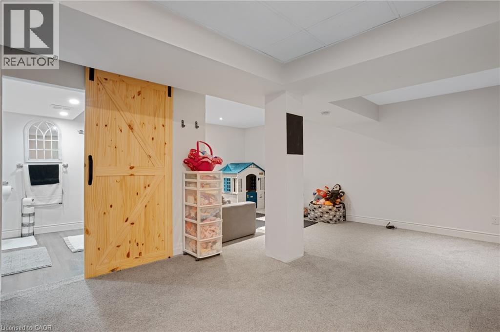 26 Telfer Court, Cambridge, ON - Indoor Photo Showing Other Room