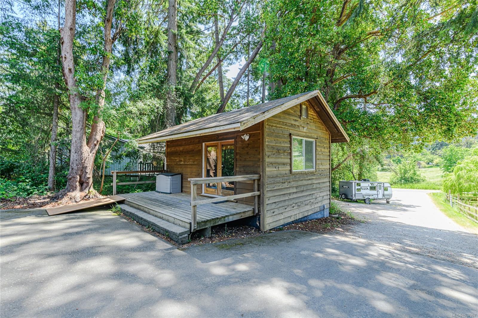 105 Byron Rd, Salt Spring, BC