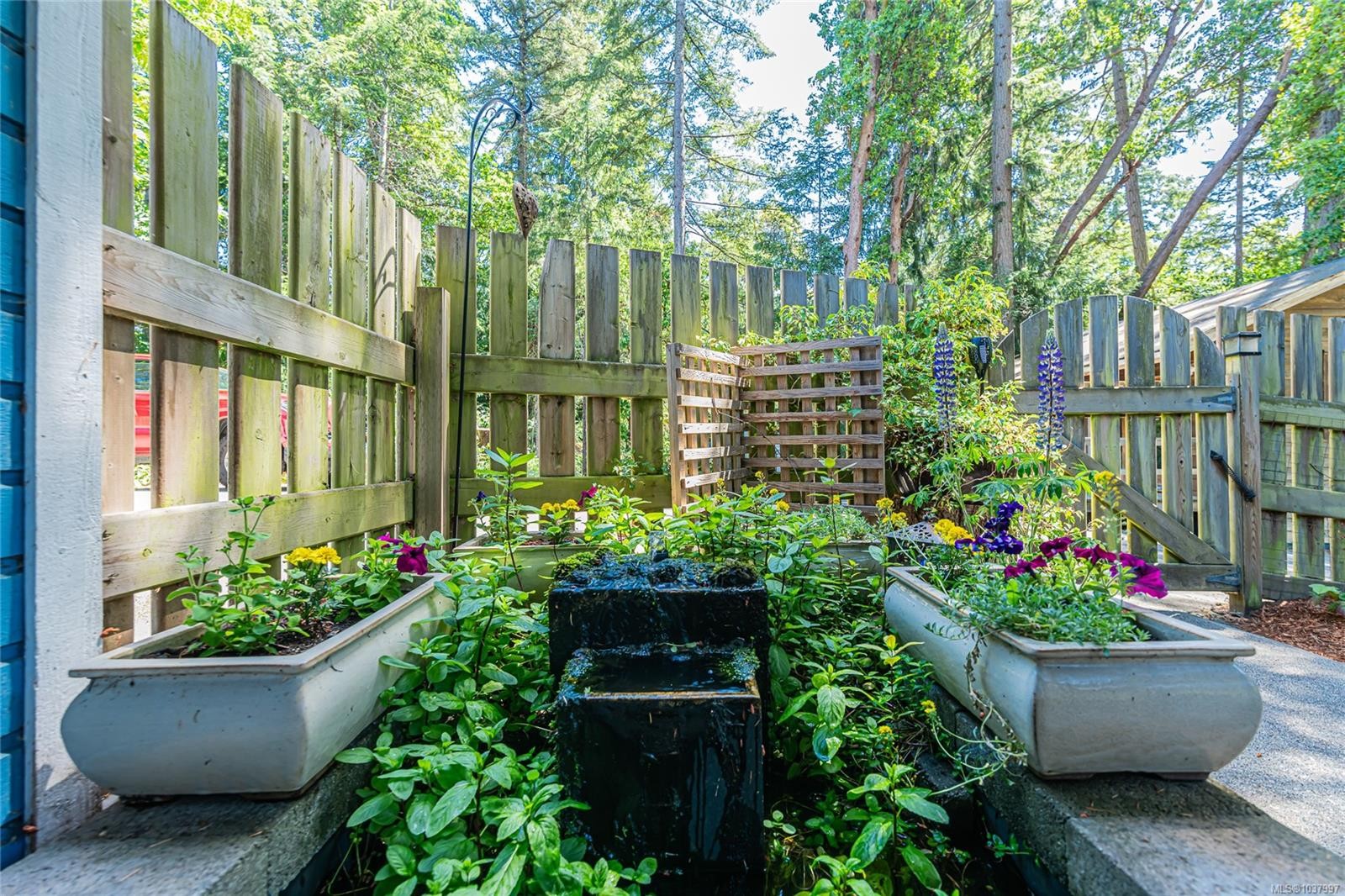 105 Byron Rd, Salt Spring, BC