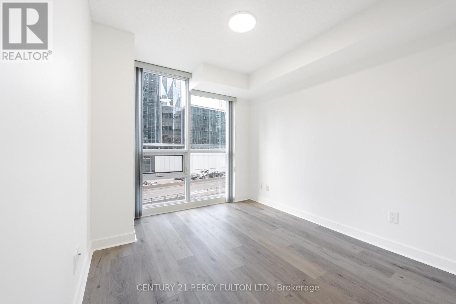 703 - 18 Harbour Street, Toronto, ON - Indoor Photo Showing Other Room