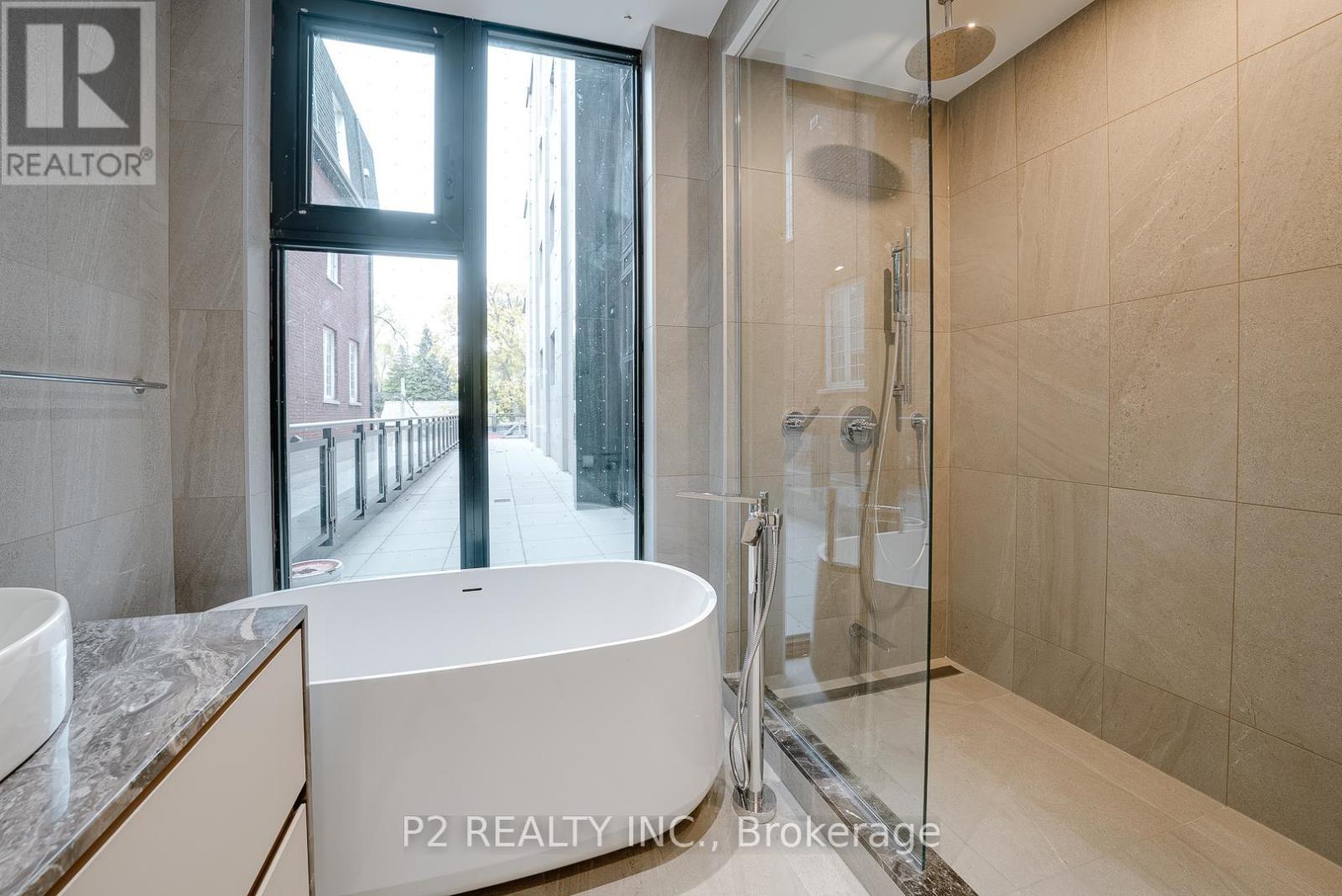 208 - 2 Forest Hill Road, Toronto, ON - Indoor Photo Showing Bathroom
