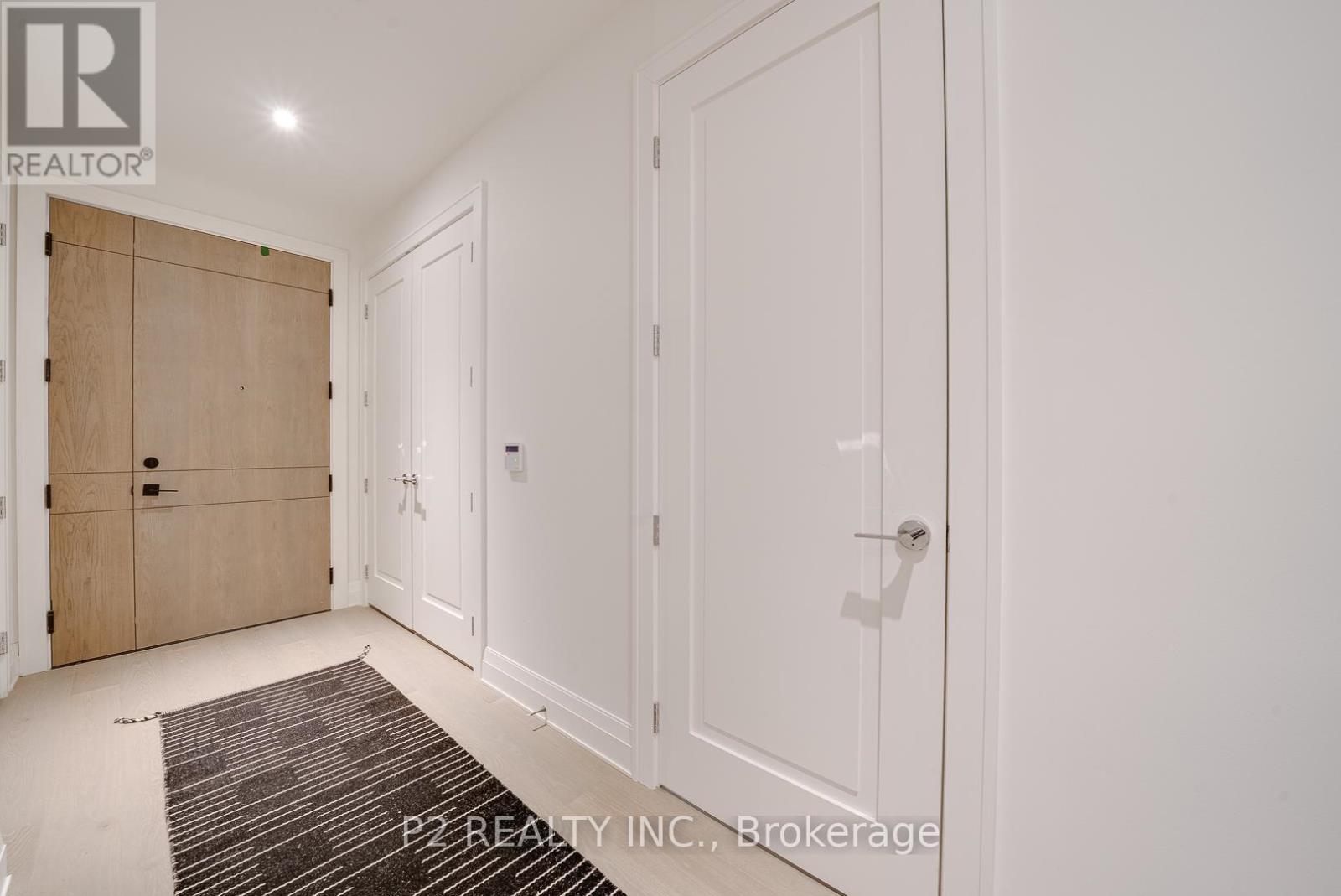 208 - 2 Forest Hill Road, Toronto, ON - Indoor Photo Showing Other Room