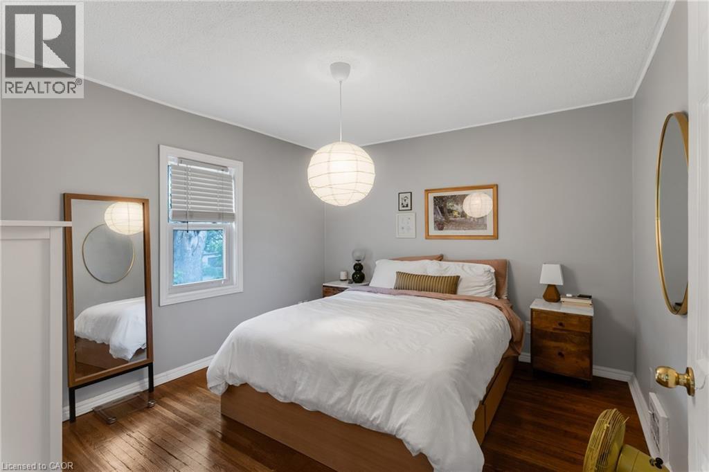 195 Victoria Street N, Kitchener, ON - Indoor Photo Showing Bedroom