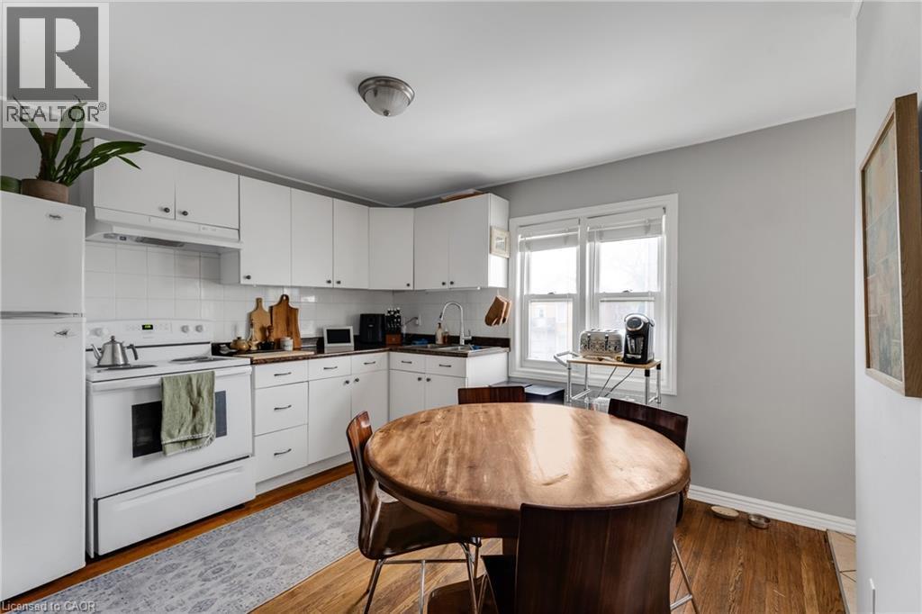 195 Victoria Street N, Kitchener, ON - Indoor Photo Showing Other Room
