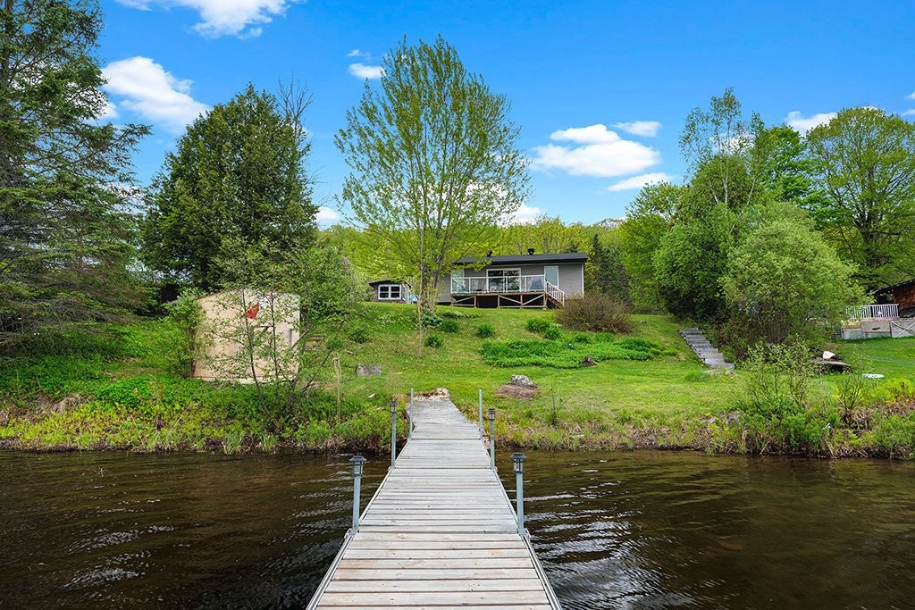 Back of Structure - 384 Ch. Du Lac-De-La-Truite, Mansfield-Et-Pontefract, QC - Outdoor With Body Of Water
