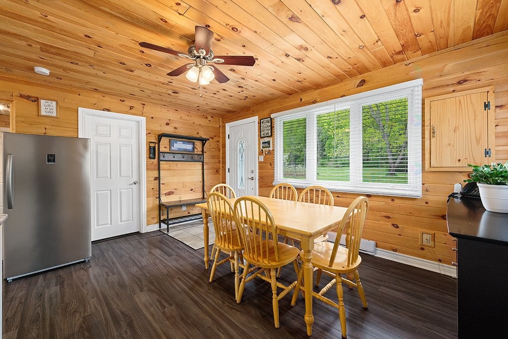 Dining Room - 384 Ch. Du Lac-De-La-Truite, Mansfield-Et-Pontefract, QC - Indoor Photo Showing Dining Room