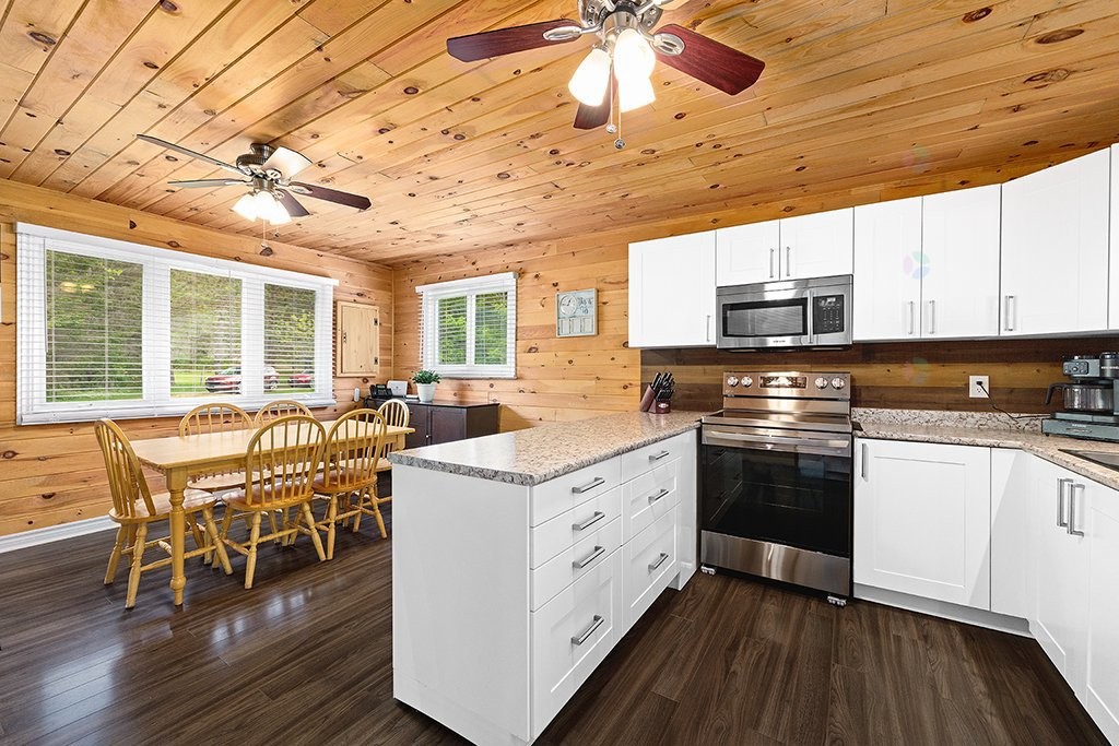 Kitchen - 384 Ch. Du Lac-De-La-Truite, Mansfield-Et-Pontefract, QC - Indoor Photo Showing Kitchen