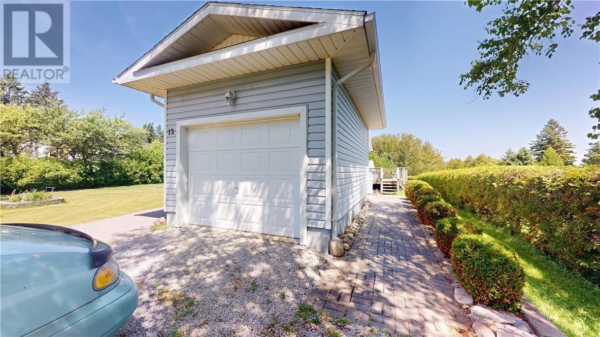 12 Islandview, Mindemoya, ON - Outdoor